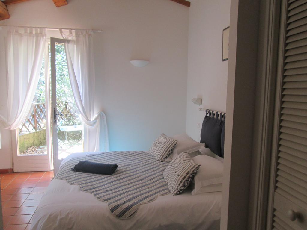 B&B Lei Bancaou La Garde-Freinet Ruang foto
